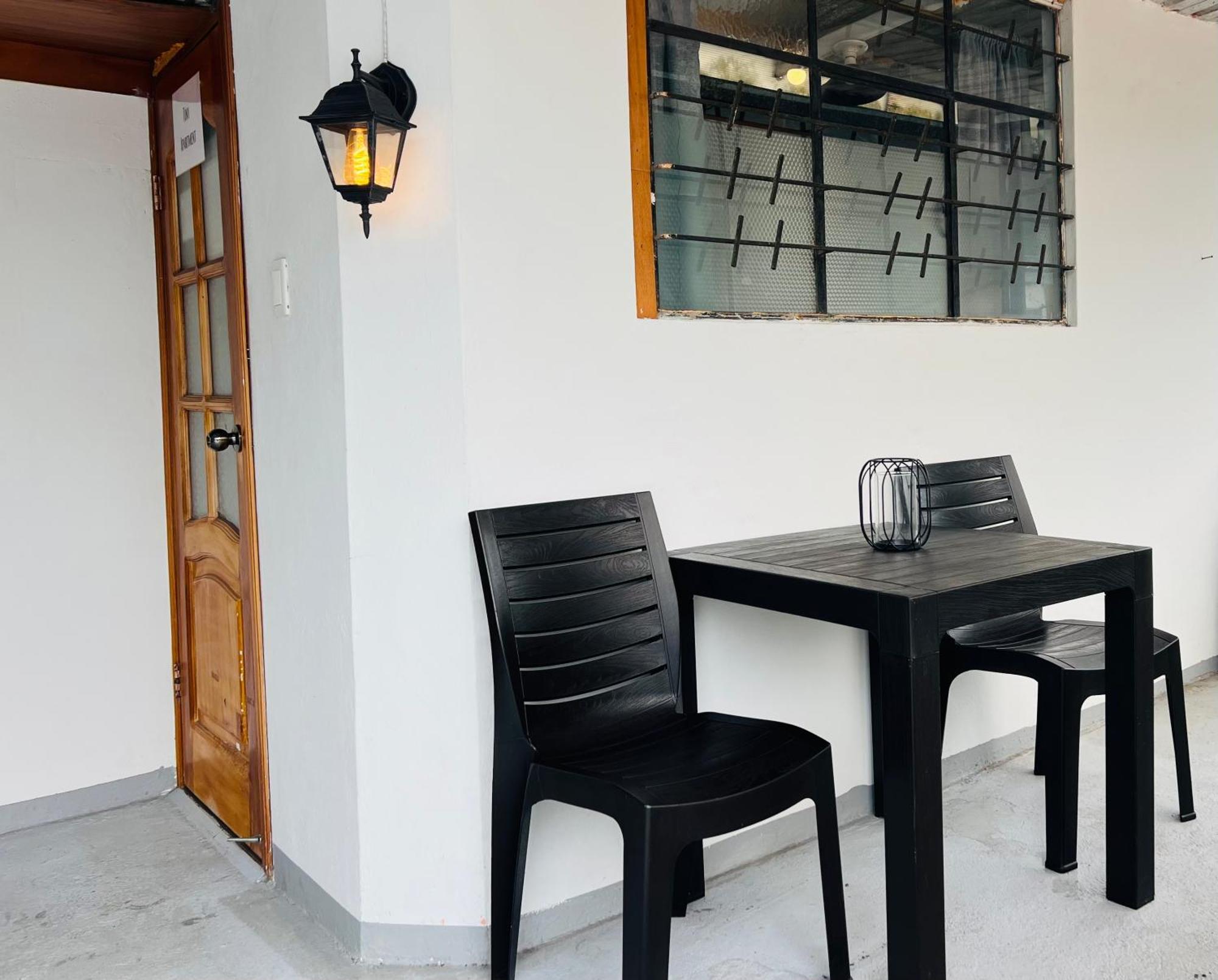 Tiny Apartment In The City Rooftop Terrace Banos  Exterior photo